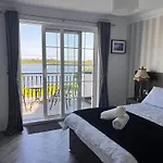 Pensionat The Light House 3*