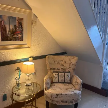 ゲストハウス ザ ライト ハウス 3*