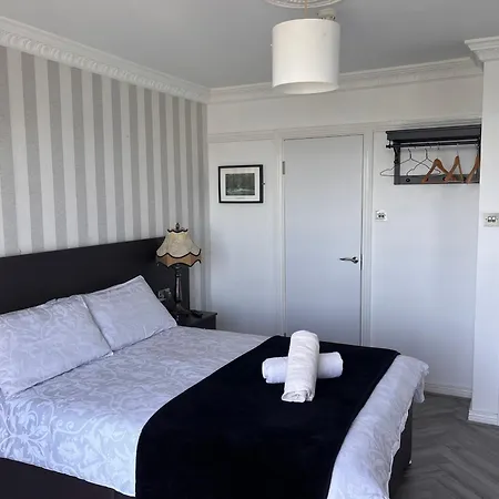 The Light House 3* Galway